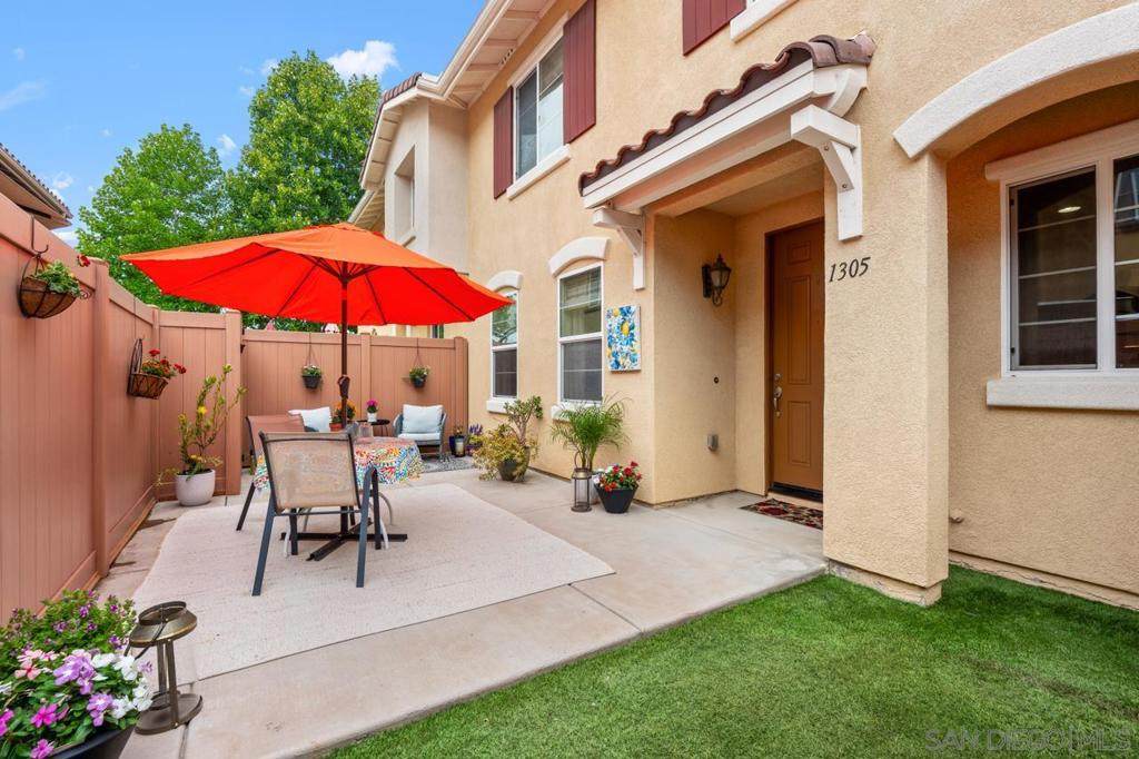 1305 Isabella Way - Photo 1