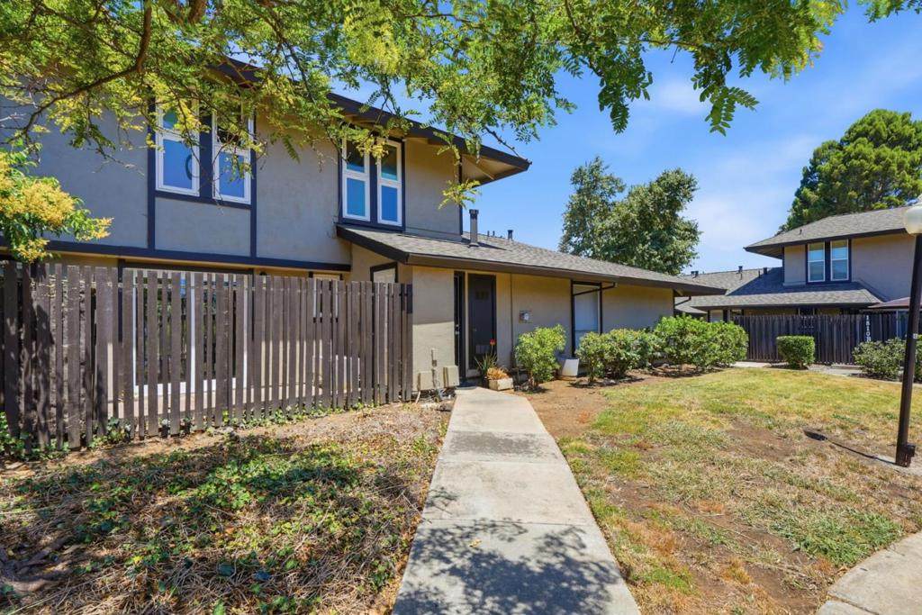 1806 Chinquapin Court - Photo 1