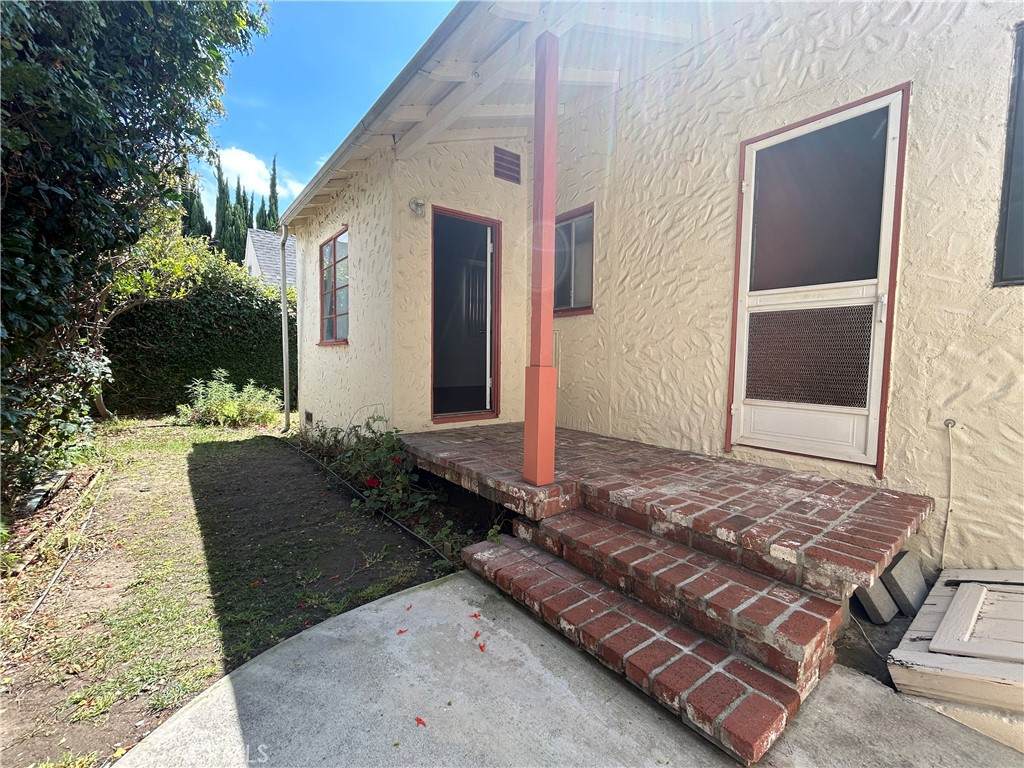 214 Stocker - Photo 1