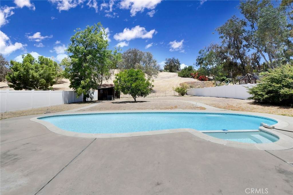 https://bt-photos.global.ssl.fastly.net/socal/orig_boomver_1_445387728-2.jpg