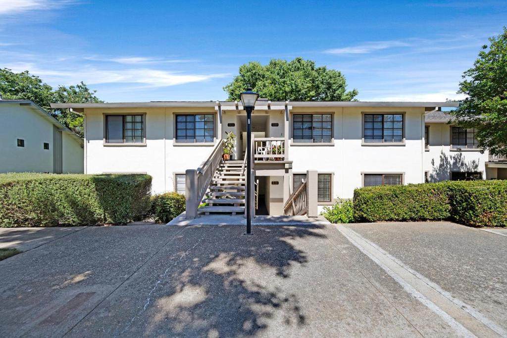 5118 Cribari Place - Photo 1