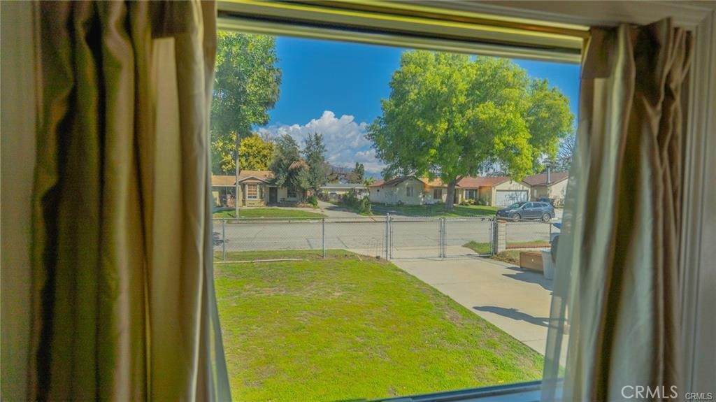 https://bt-photos.global.ssl.fastly.net/socal/orig_boomver_1_445398715-2.jpg
