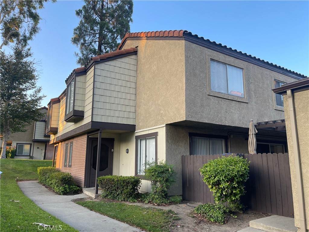9386 Mesa Verde Dr - Photo 1