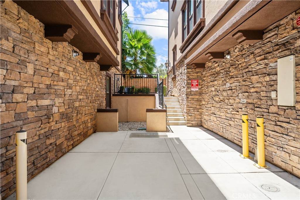 https://bt-photos.global.ssl.fastly.net/socal/orig_boomver_1_445562558-2.jpg