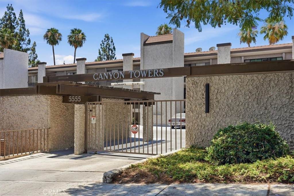 5555 Canyon Crest - Photo 1