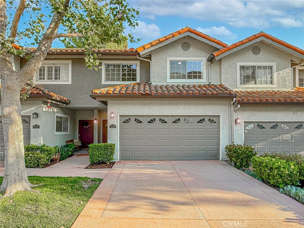 3135 Hillcrest - Photo 1