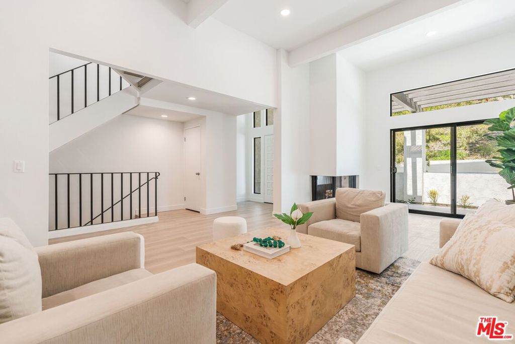 1564 Michael Lane - Photo 1
