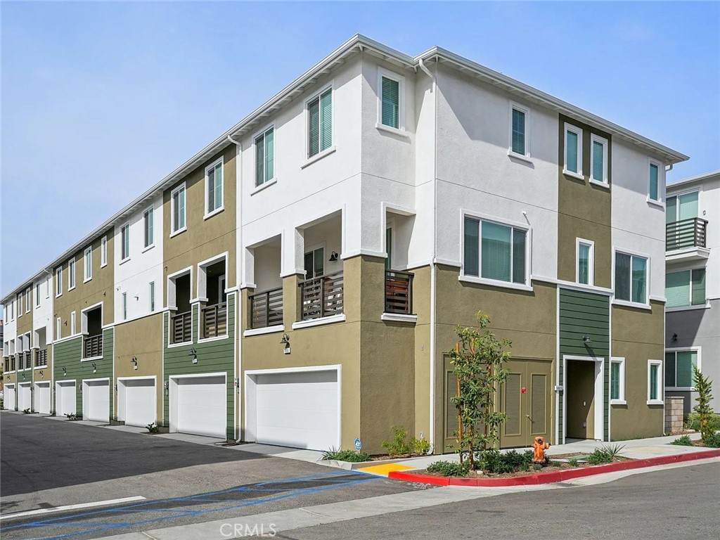 https://bt-photos.global.ssl.fastly.net/socal/orig_boomver_1_445626034-2.jpg