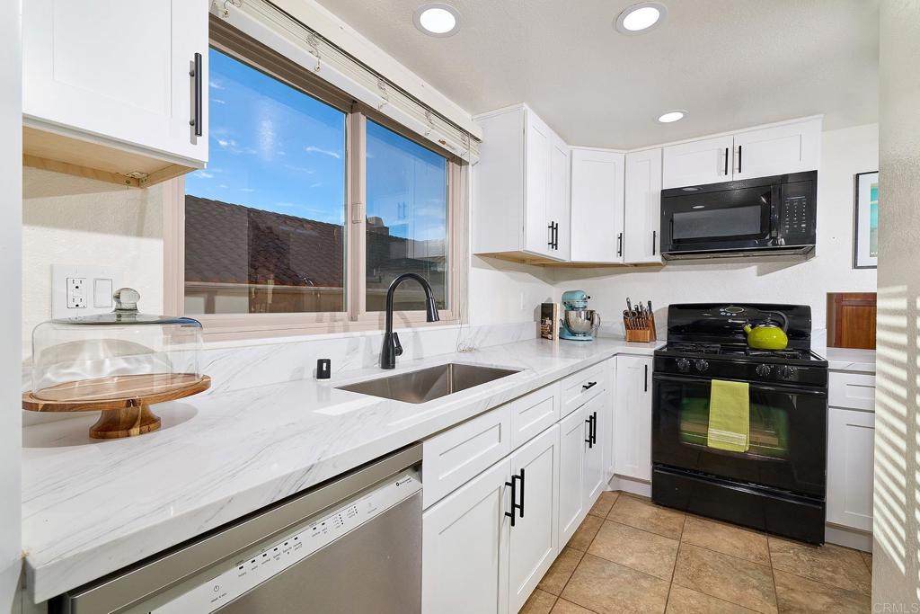 1055 Ficus Lane - Photo 1