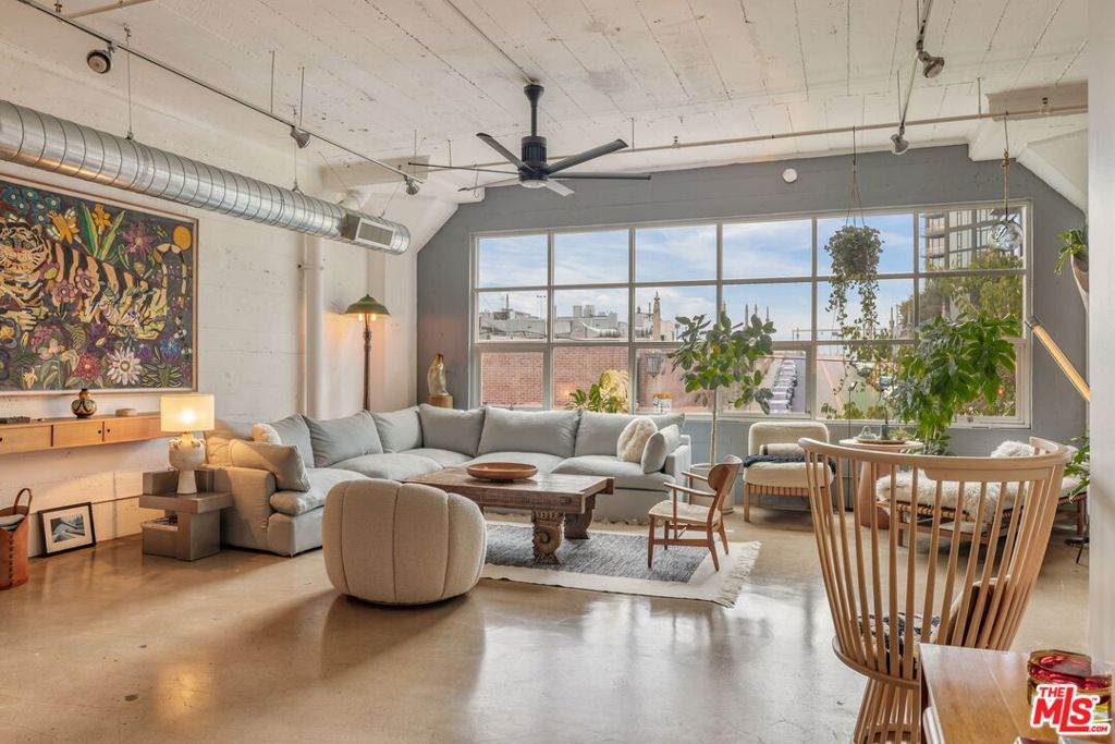 530 Molino Street - Photo 1