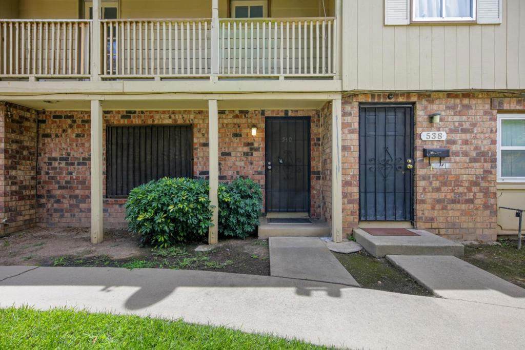 540 Salem Way - Photo 1