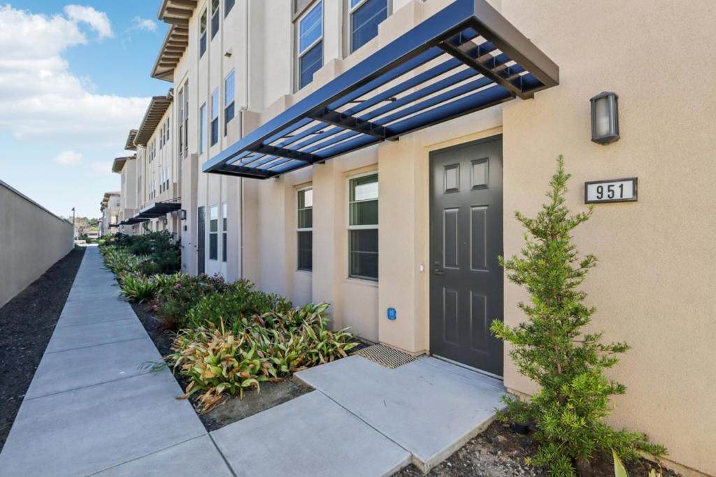 951 Arrowleaf Place - Photo 1