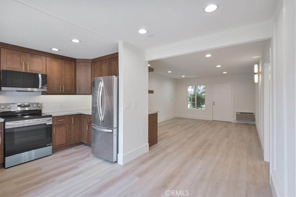 229 Springview - Photo 1