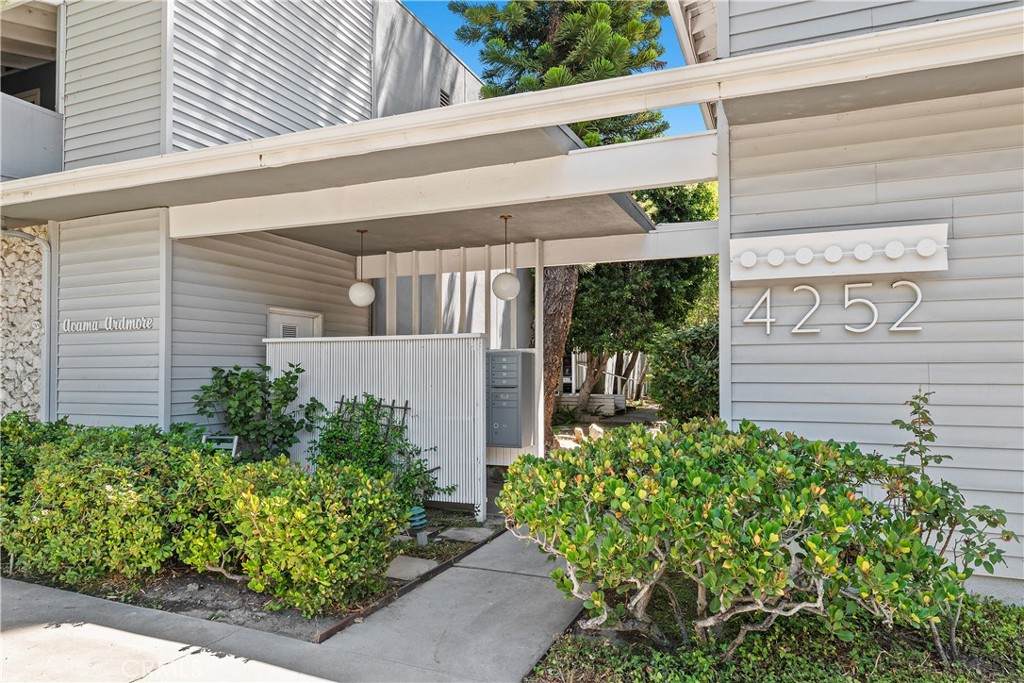 4252 Fair Avenue - Photo 1