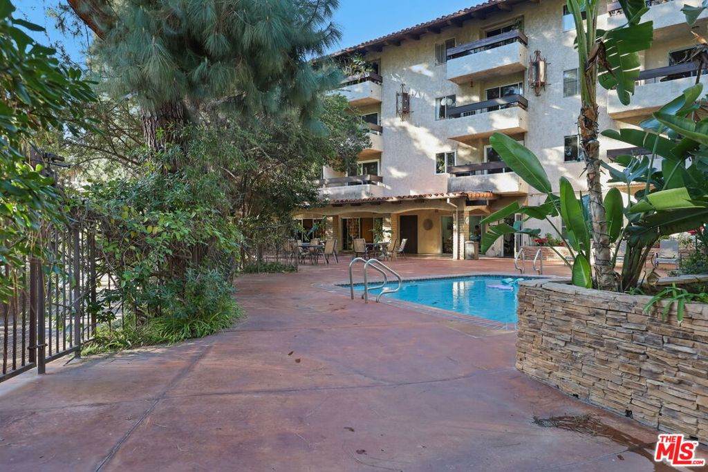 2700 Cahuenga Boulevard - Photo 1