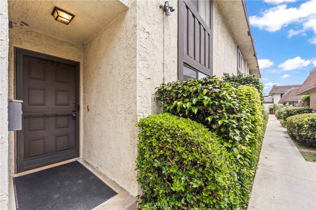 5582 Temple City Blvd - Photo 1