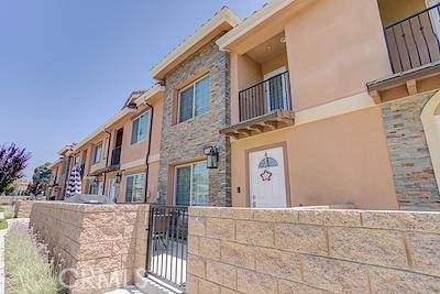 16408 Valencia - Photo 1
