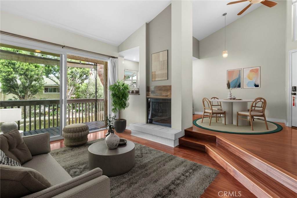 240 Pineview - Photo 1