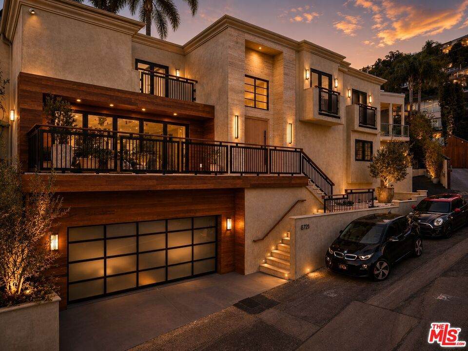8721 Sunset Plaza Terrace - Photo 1