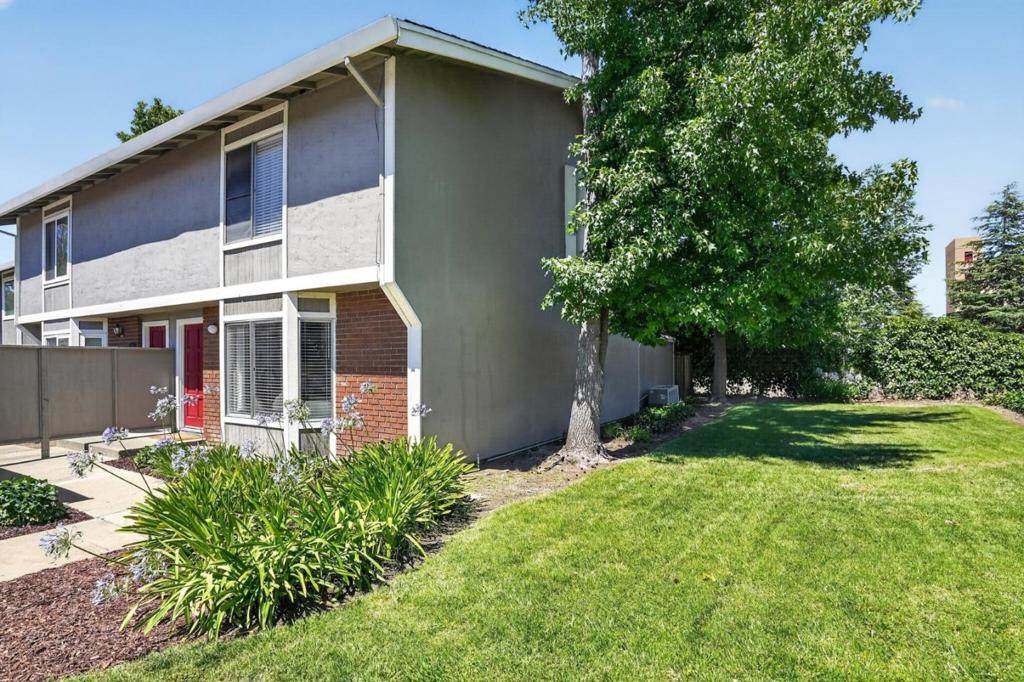 832 Royal Ann Lane - Photo 1