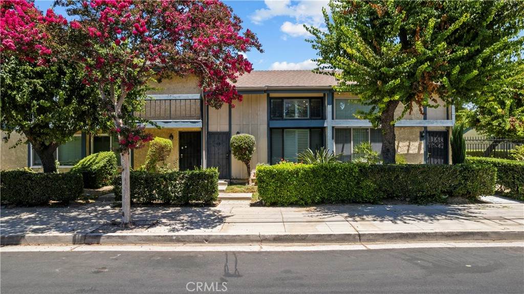 16745 Vanowen - Photo 1