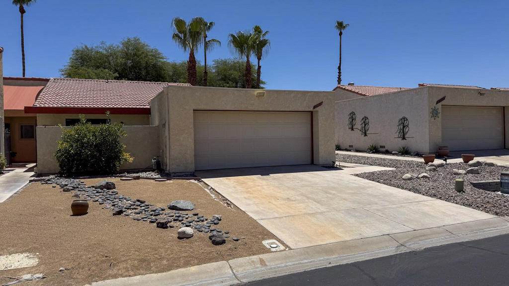 49272 Wayne Street - Photo 1