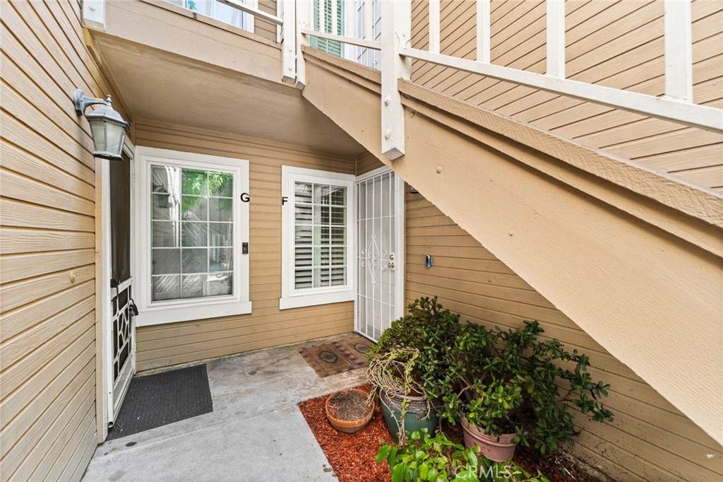 3860 Amberly Dr - Photo 1