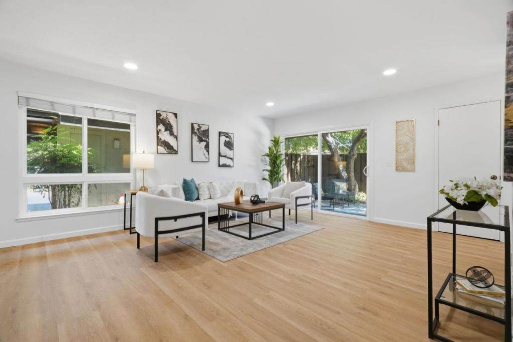 5020 Pine Tree Terrace - Photo 1