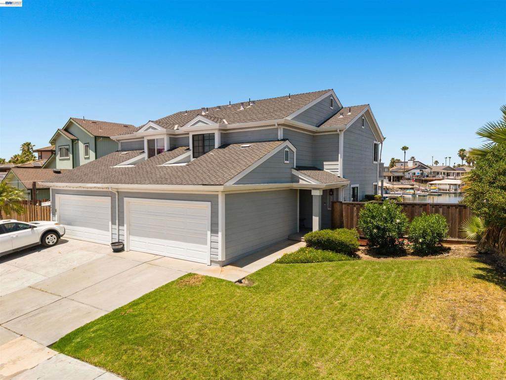 5585 Marlin Dr - Photo 1