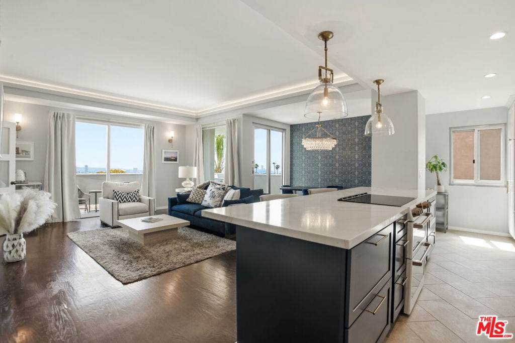 7250 Franklin Avenue - Photo 1