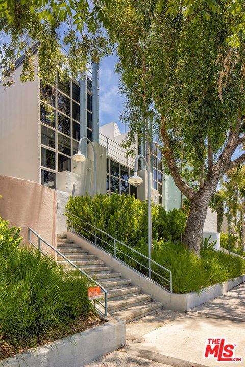 2433 28th Street - Photo 1