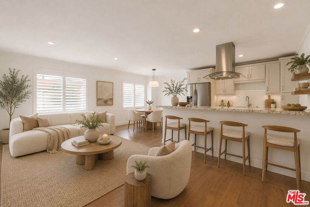 933 11th Street - Photo 1