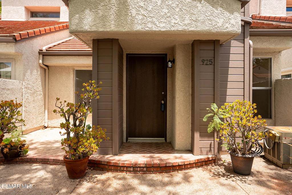 925 Via Colinas - Photo 1