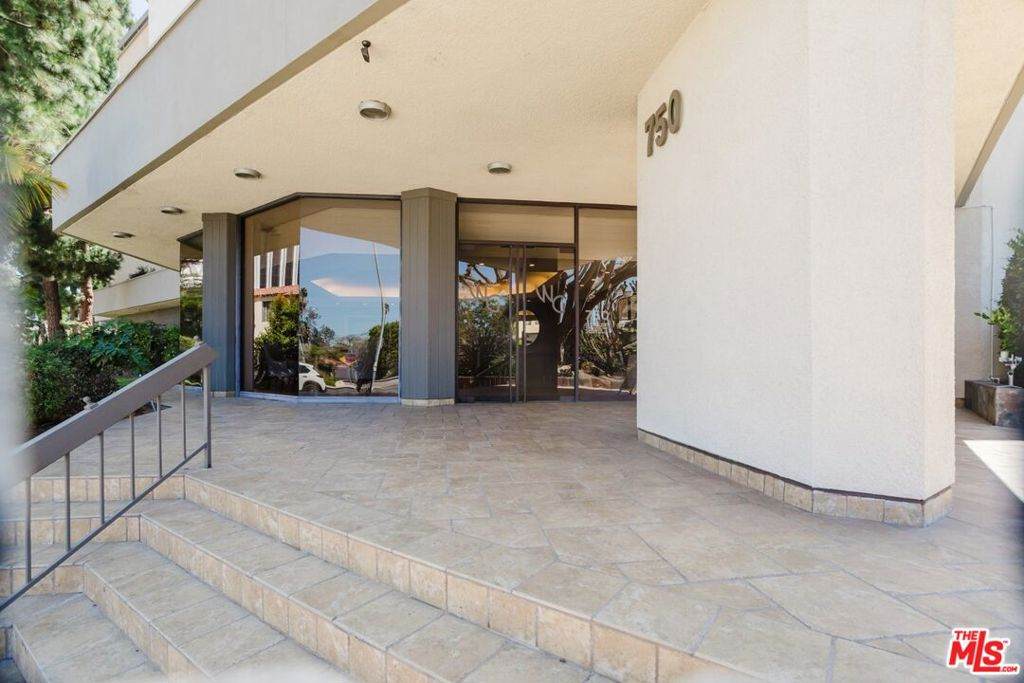 https://bt-photos.global.ssl.fastly.net/socal/orig_boomver_1_445938533-2.jpg