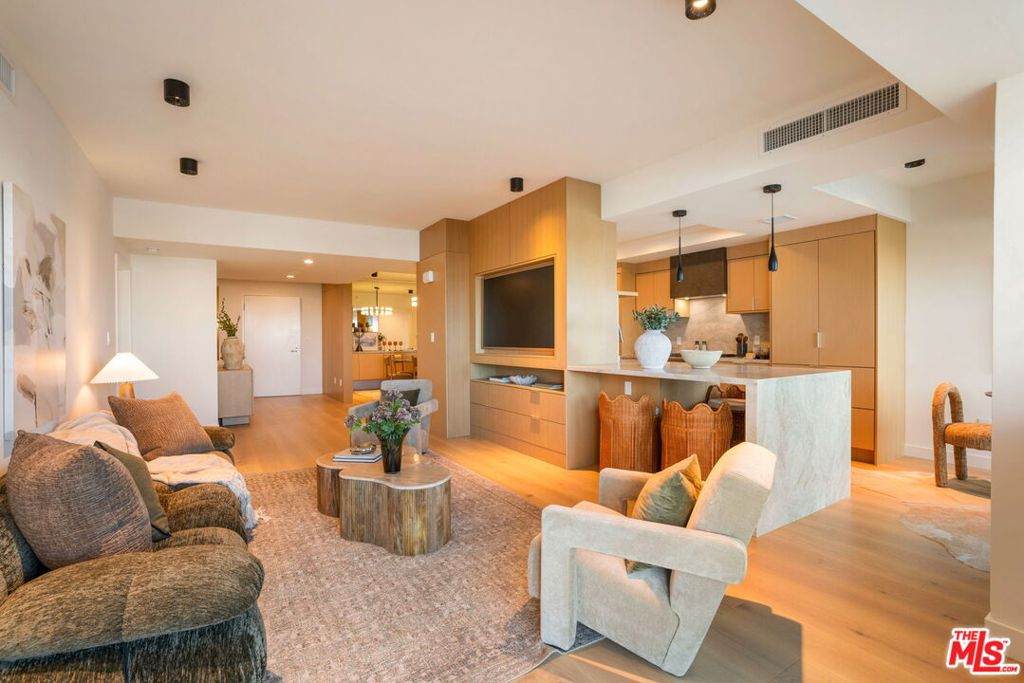 13600 Marina Pointe Drive - Photo 1