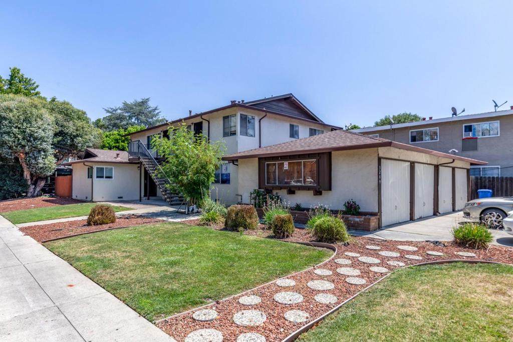 3249 Williamsburg Drive - Photo 1