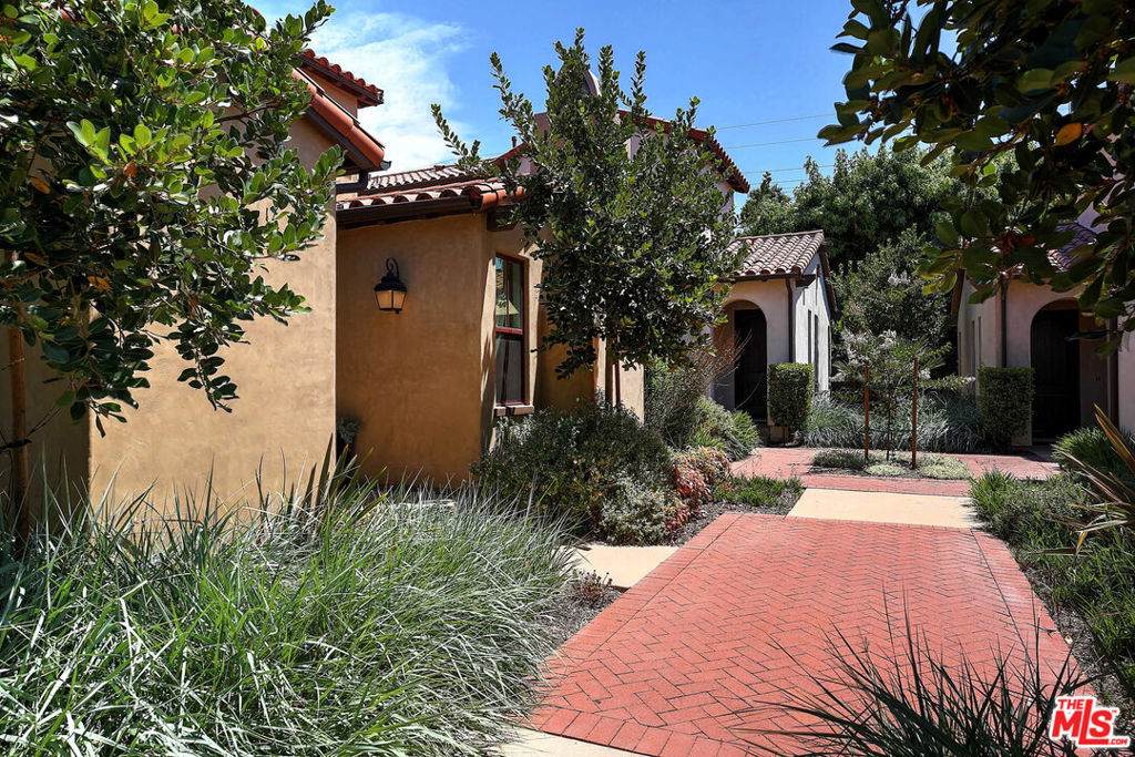 https://bt-photos.global.ssl.fastly.net/socal/orig_boomver_2_446097706-2.jpg