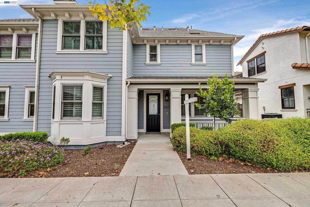 1920 Willow St - Photo 1