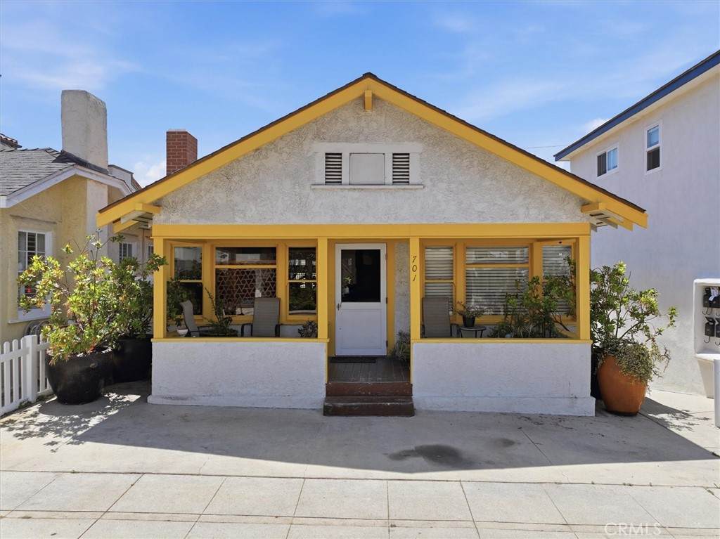 701 Manhattan Avenue - Photo 1
