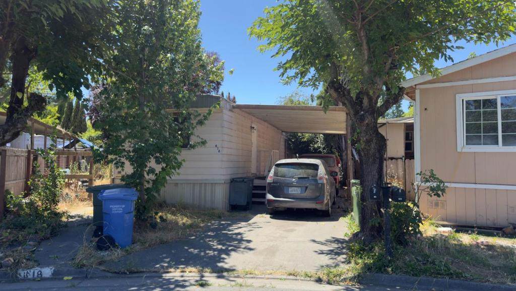 618 Corte Moreno - Photo 1