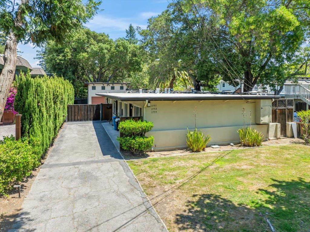 1751 Alma Street - Photo 1