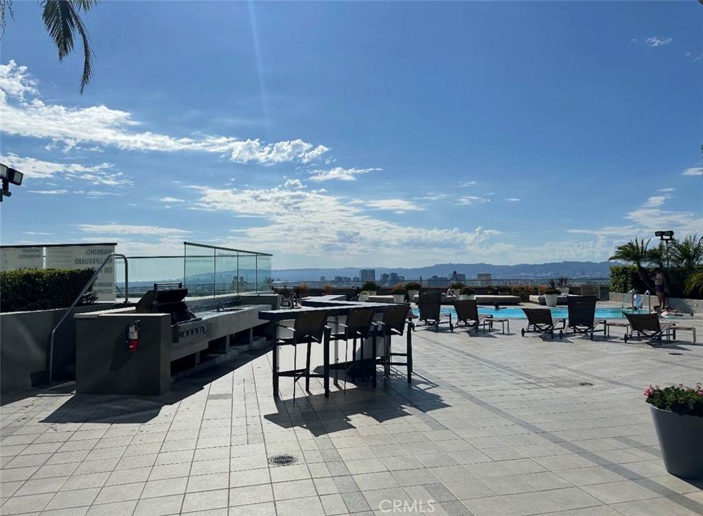 1100 Wilshire Boulevard - Photo 1