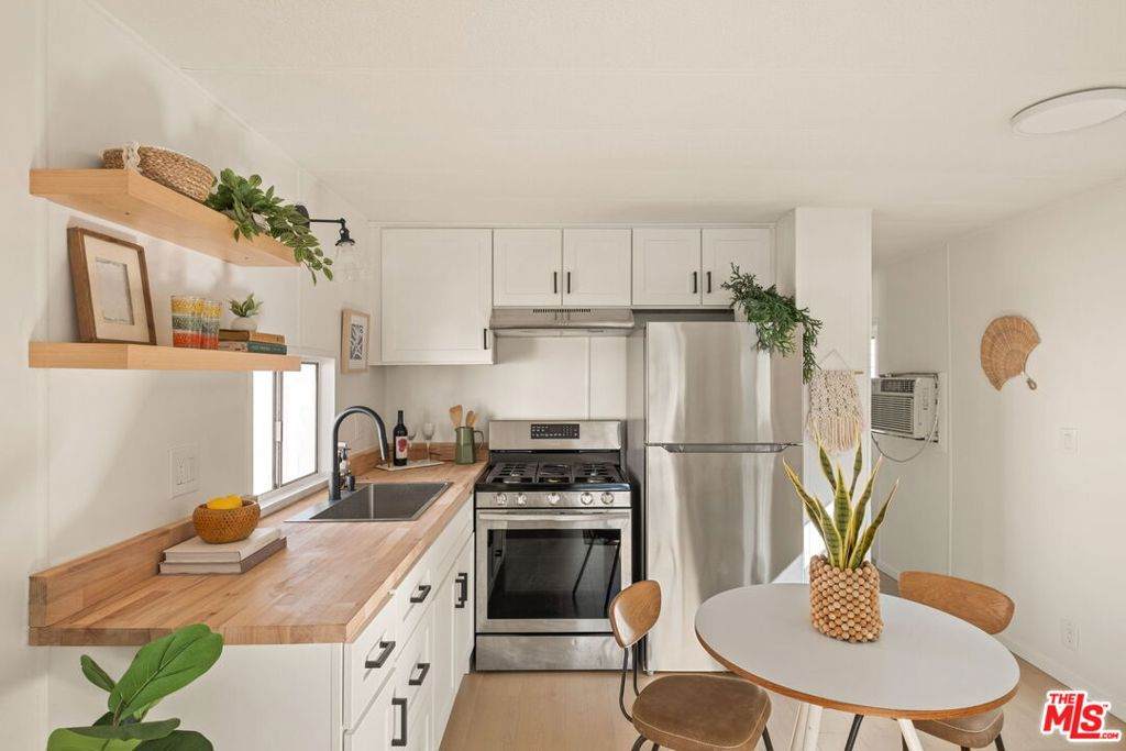 11250 Playa Street - Photo 1