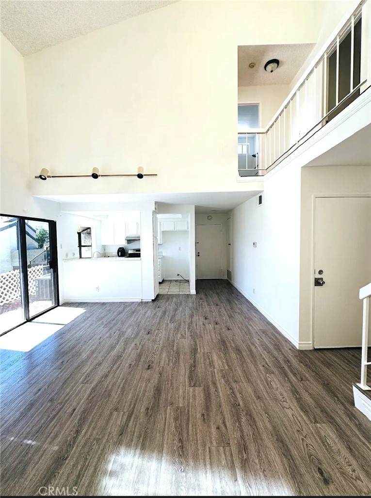 3616 Hemlock - Photo 1