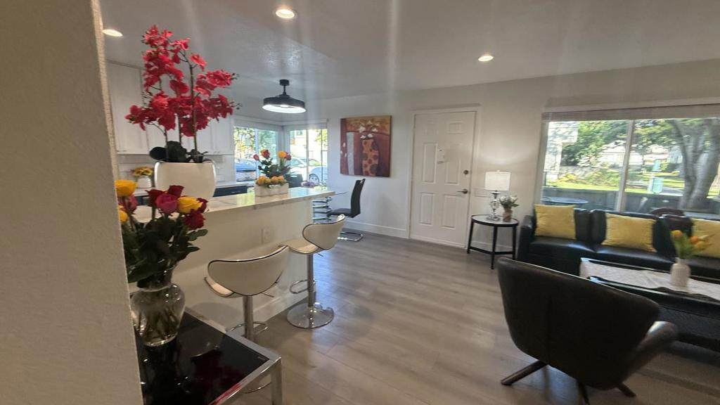 112 Kenbrook - Photo 1
