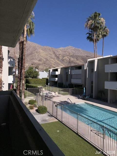261 La Verne - Photo 1