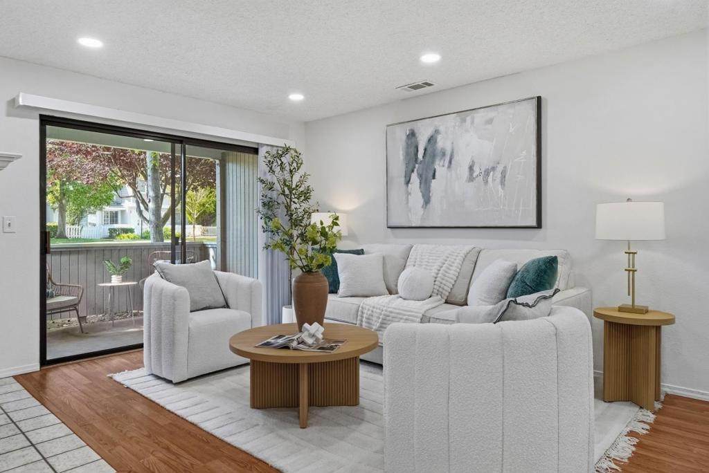 5029 Shalimar Circle - Photo 1