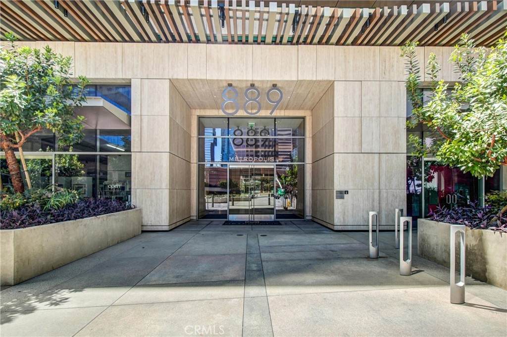 889 Francisco Street - Photo 1