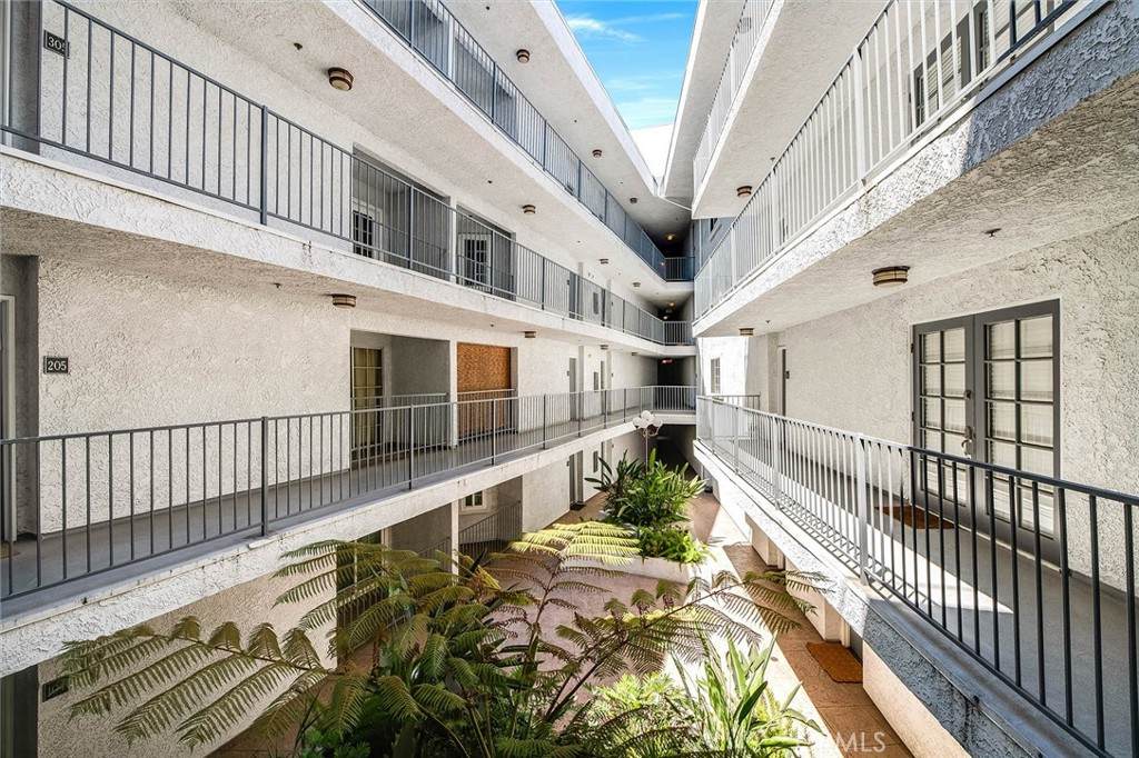 https://bt-photos.global.ssl.fastly.net/socal/orig_boomver_1_446540379-2.jpg