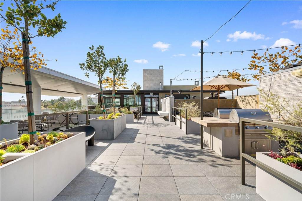 709 Walnut Street - Photo 1